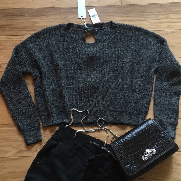 NWT: SWEATER - Picture 2 of 6